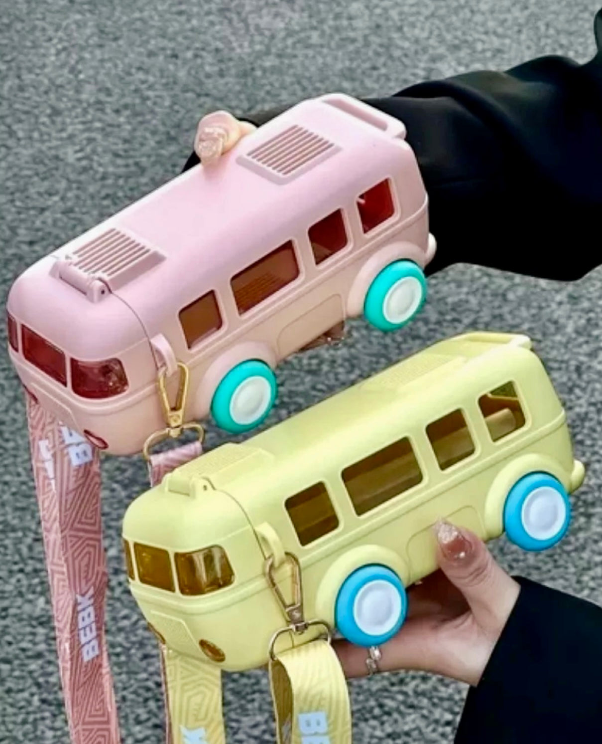 Bus Bottle with Wheels – Fun, Playful & School-Ready! 🚌💦