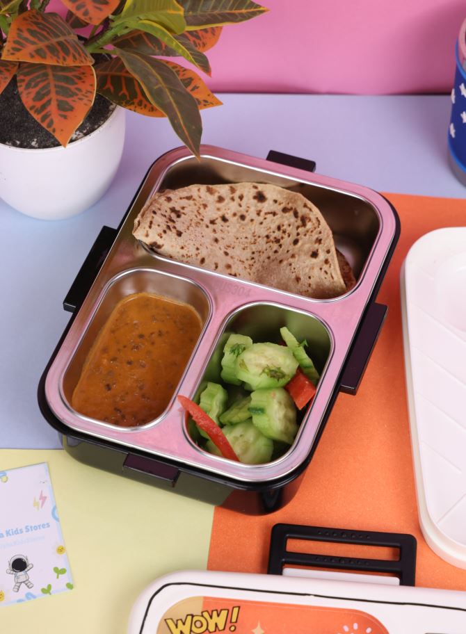 Panda Lunch Box – Cute, Spacious & Practical! 🐼🍱