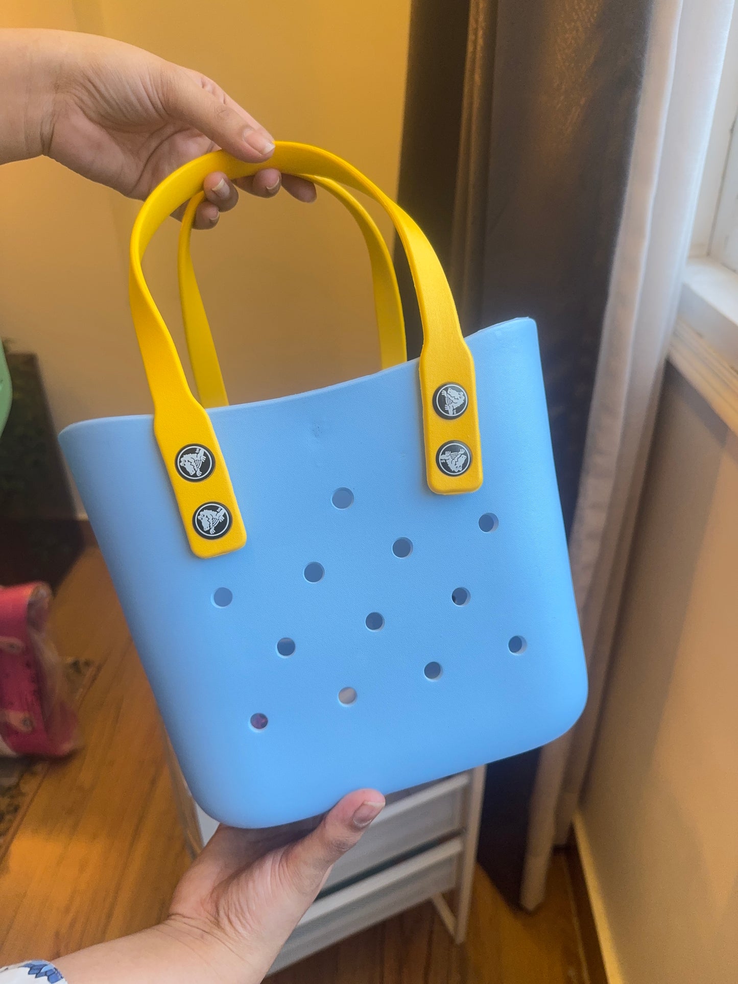 Mini Crocs Bag with 8 Jibbitz Charms